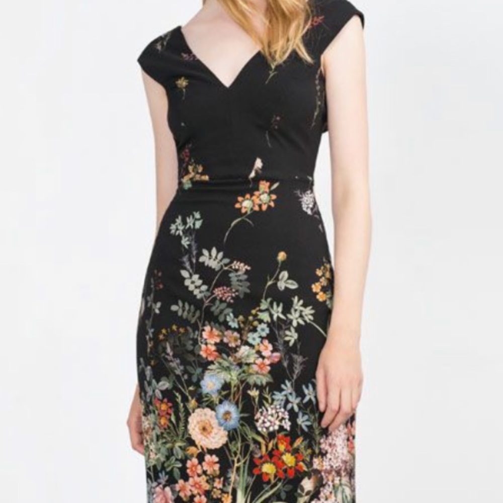 Black Floral V-Neck Zara Dress- S